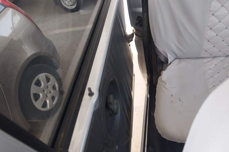 Used Dongfeng Xiaokang K05S 2019 1.2L Practical Version China VI Standard DK12 Right Rear Door Interior