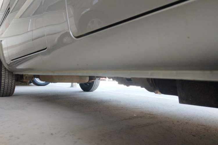 Used Dongfeng Xiaokang K05S 2019 1.2L Practical Version China VI Standard DK12 Right Side Sill