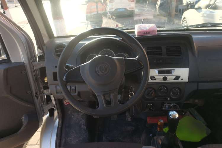 Used Dongfeng Xiaokang K05S 2019 1.2L Practical Version China VI Standard DK12 Steering Wheel