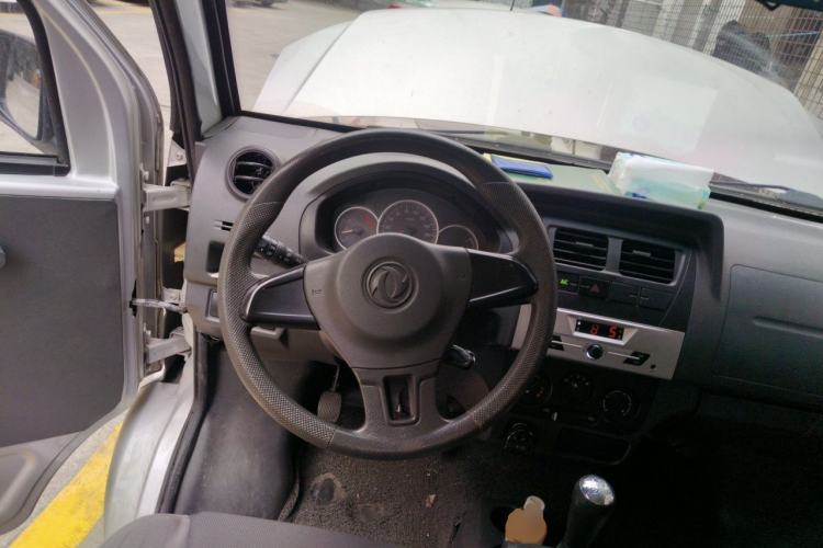 Used Dongfeng Xiaokang K05S 2019 1.2L Practical Version China VI Standard DK12 Steering Wheel