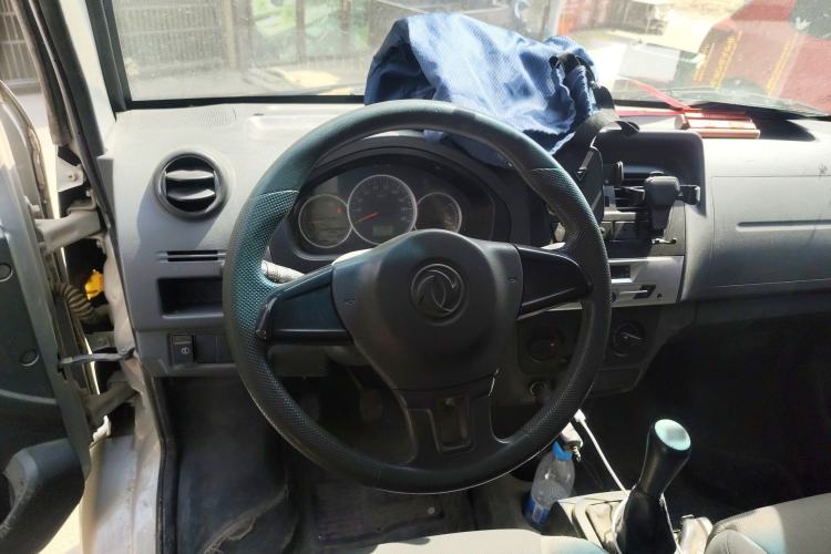 Used Dongfeng Xiaokang K05S 2019 1.2L Practical Version China VI Standard DK12 Steering Wheel