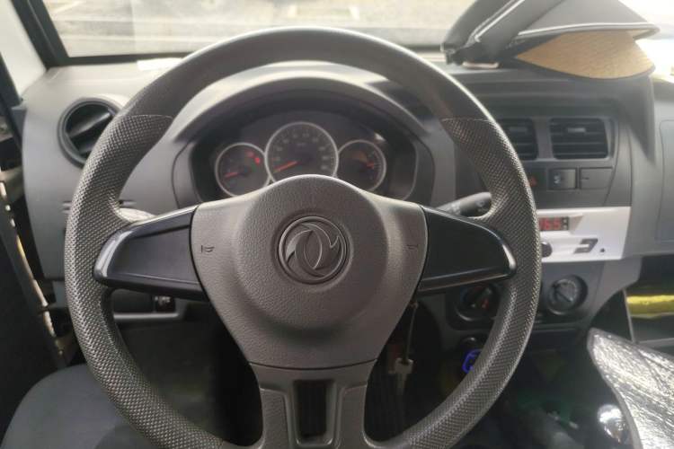 Used Dongfeng Xiaokang K05S 2019 1.2L Practical Version China VI Standard DK12 Steering Wheel