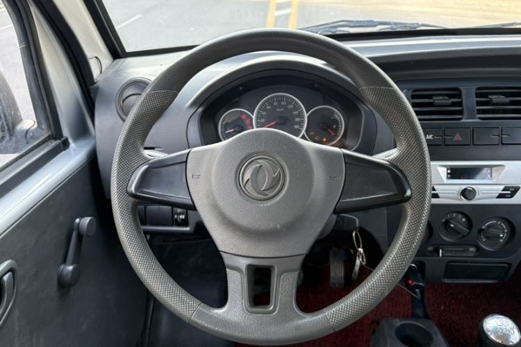 Used Dongfeng Xiaokang K05S 2019 1.2L Practical Version China VI Standard DK12 Steering Wheel
