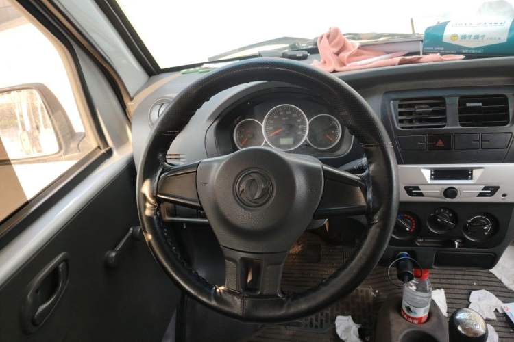 Used Dongfeng Xiaokang K05S 2019 1.2L Practical Version China VI Standard DK12 Steering Wheel