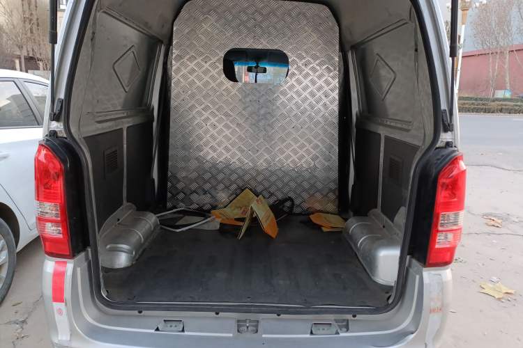 Used Dongfeng Xiaokang K05S 2019 1.2L Practical Version China VI Standard DK12 Trunk