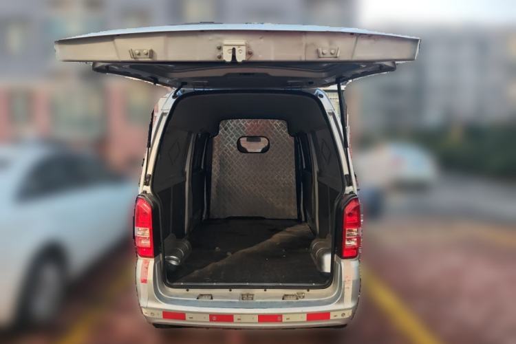 Used Dongfeng Xiaokang K05S 2019 1.2L Practical Version China VI Standard DK12 Trunk