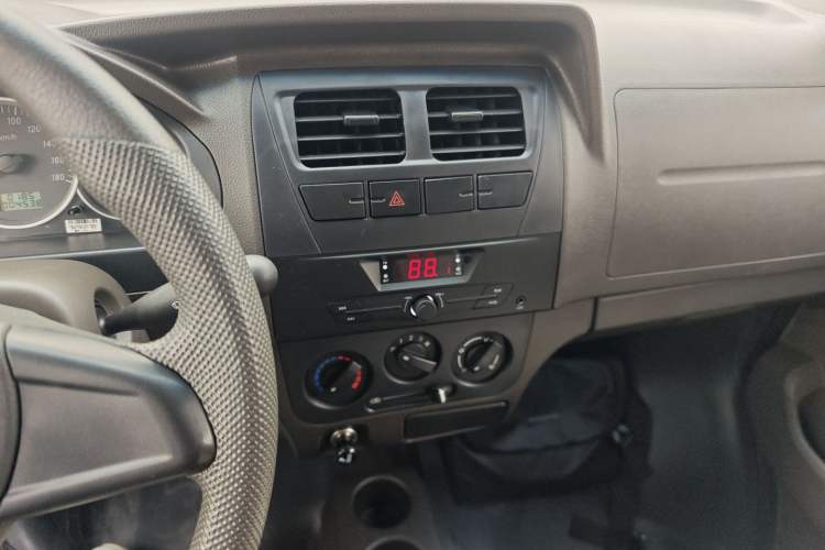 Used Dongfeng Xiaokang K05S 2022 1.3L High-Power Base Version Audio And AC Panel