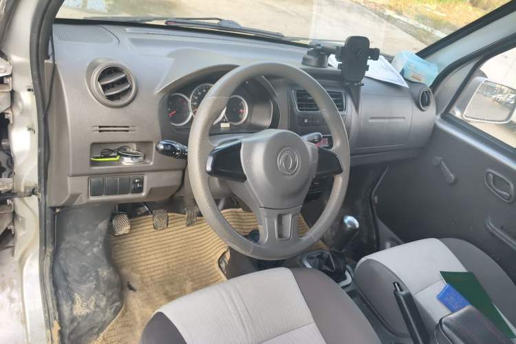 Used Dongfeng Xiaokang K05S 2022 1.3L High-Power Base Version Center Console