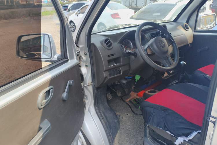 Used Dongfeng Xiaokang K05S 2022 1.3L High-Power Base Version Driver Seat