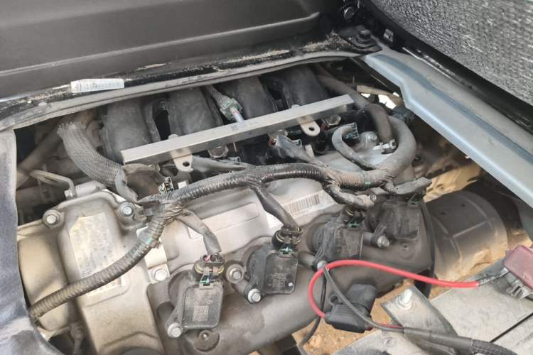 Used Dongfeng Xiaokang K05S 2022 1.3L High-Power Base Version Engine Bay Left