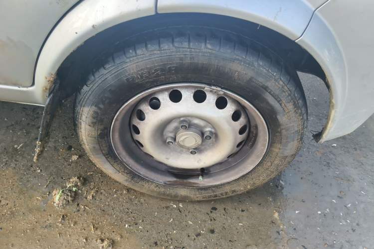 Used Dongfeng Xiaokang K05S 2022 1.3L High-Power Base Version Right Front Wheel Hub