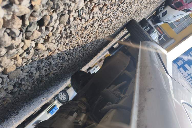 Used Dongfeng Xiaokang K05S 2022 1.3L High-Power Base Version Right Side Sill
