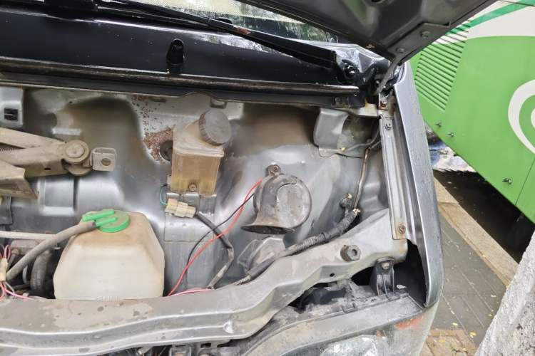 Used Dongfeng Xiaokang K07 2006 1.0L Base Version AF10-06 Engine Bay Left