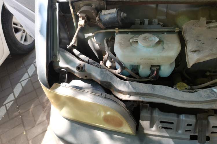 Used Dongfeng Xiaokang K07 2006 1.0L Base Version AF10-06 Engine Bay Right