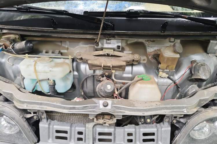Used Dongfeng Xiaokang K07 2006 1.0L Base Version AF10-06 Engine Bay