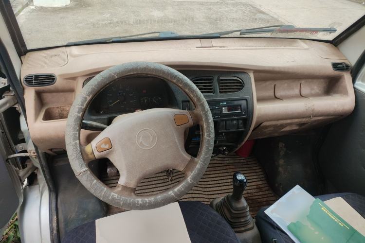 Used Dongfeng Xiaokang K07 2006 1.0L Base Version AF10-06 Center Console