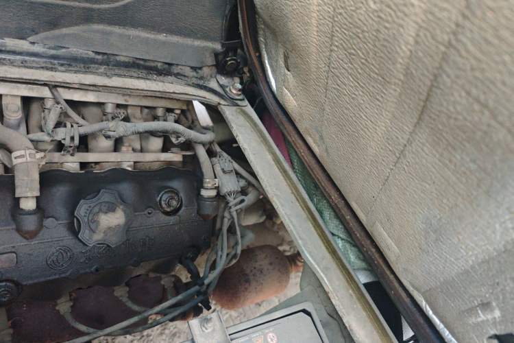 Used Dongfeng Xiaokang K07 2006 1.0L Base Version AF10-06 Engine Bay Left
