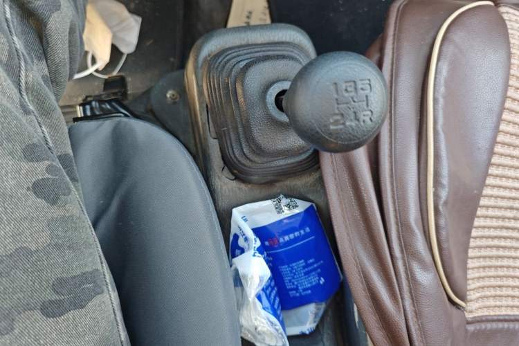 Used Dongfeng Xiaokang K07 2006 1.0L Standard Version AF10-06 Gear Lever