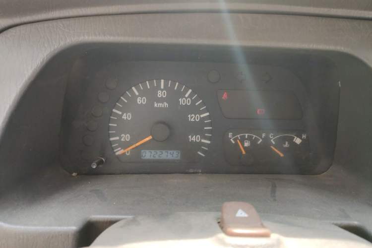Used Dongfeng Xiaokang K07 2006 1.0L Base Version BG10-01 Instrument Cluster