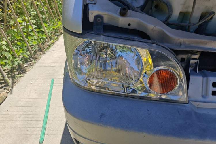 Used Dongfeng Xiaokang K07 2006 1.0L Standard Version AF10-06 Right Front Headlight