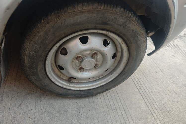 Used Dongfeng Xiaokang K07 2006 1.0L Base Version AF10-06 Right Front Wheel Hub