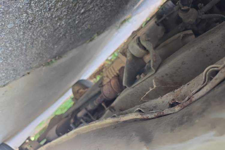 Used Dongfeng Xiaokang K07 2013 1.2L Standard Edition DK12-01 Chassis Front Left