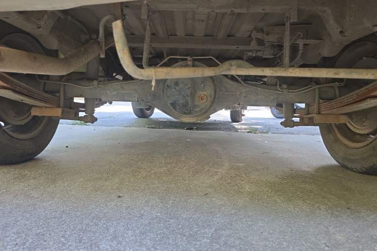 Used Dongfeng Xiaokang K07 2013 1.2L Standard Edition DK12-01 Chassis Rear