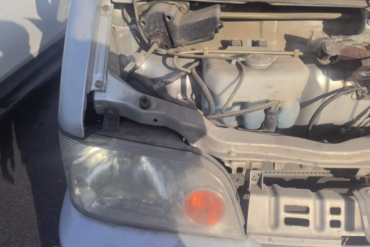 Used Dongfeng Xiaokang K07 2015 1.0L Practical E-commerce Version AF10-12 Engine Bay Right