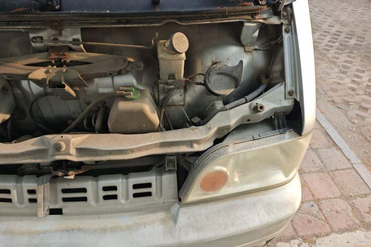 Used Dongfeng Xiaokang K07II 2007 1.0L Base Version BG10-01 Engine Bay Left