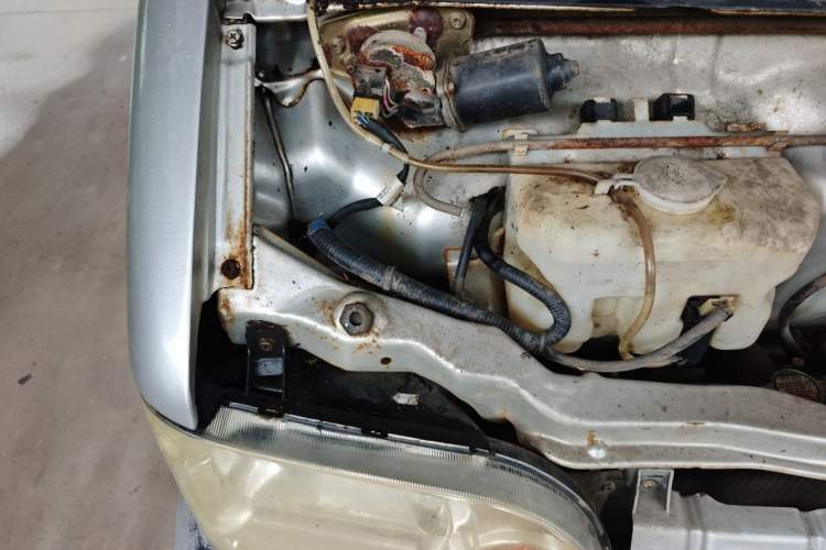 Used Dongfeng Xiaokang K07II 2007 1.0L Base Version BG10-01 Engine Bay Right