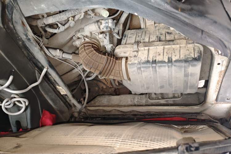 Used Dongfeng Xiaokang K07II 2007 1.0L Base Version BG10-01 Engine Bay Right