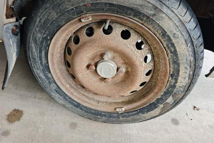 Used Dongfeng Xiaokang K07II 2007 1.0L Base Version BG10-01 Right Front Wheel Hub