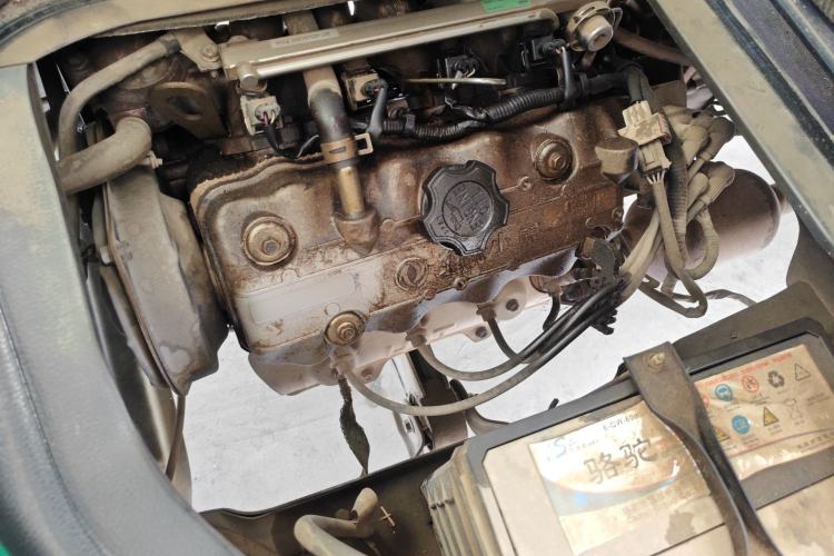 Used Dongfeng Xiaokang K07II 2013 1.0L Base Version Engine Bay Left