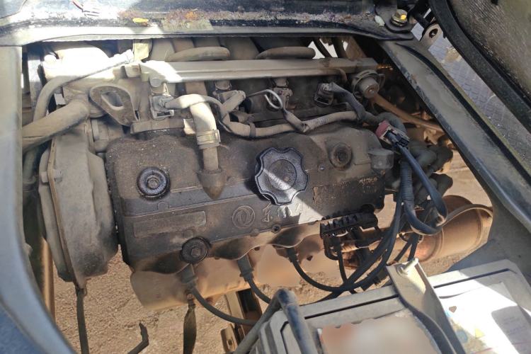 Used Dongfeng Xiaokang K07II 2013 1.0L Base Version Engine Bay