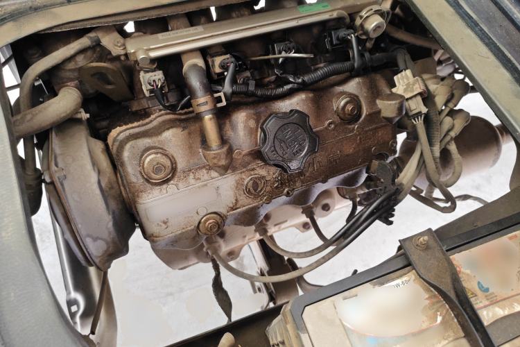 Used Dongfeng Xiaokang K07II 2013 1.0L Base Version Engine Bay