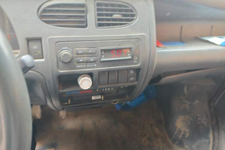 Used Dongfeng Xiaokang K07II 2013 1.0L Base Version Audio And AC Panel