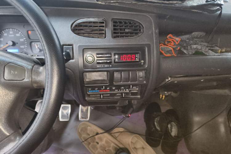 Used Dongfeng Xiaokang K07II 2013 1.0L Base Version Audio And AC Panel