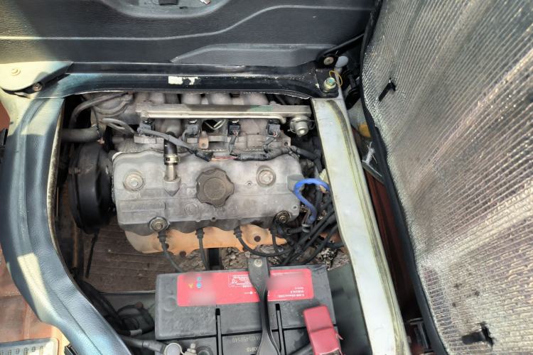 Used Dongfeng Xiaokang K07II 2013 1.0L Base Version Engine Bay Left