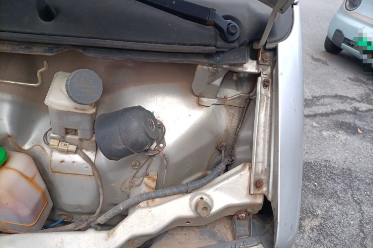 Used Dongfeng Xiaokang K07II 2013 1.0L Base Version Engine Bay Left
