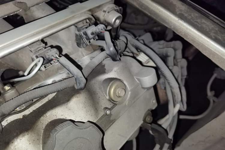 Used Dongfeng Xiaokang K07II 2013 1.0L Base Version Engine Bay Left