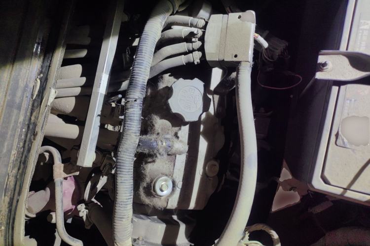 Used Dongfeng Xiaokang K07II 2013 1.0L Base Model CNG Engine Bay