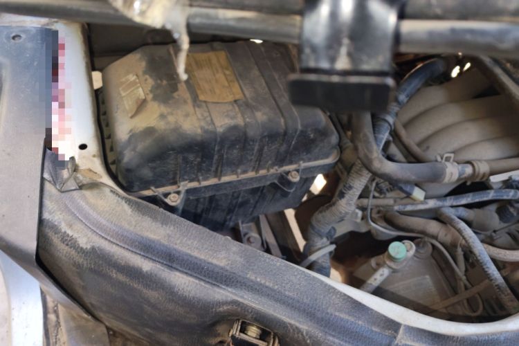 Used Dongfeng Xiaokang K07II 2013 1.0L Base Version Engine Bay Right