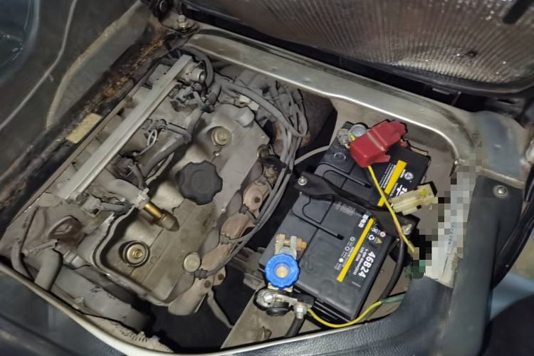 Used Dongfeng Xiaokang K07II 2013 1.0L Base Version Engine Bay