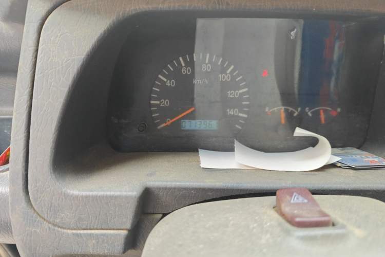 Used Dongfeng Xiaokang K07II 2013 1.0L Base Version Odometer Close Up