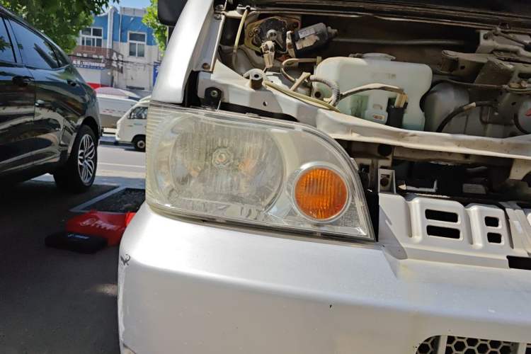Used Dongfeng Xiaokang K07II 2013 1.0L Base Version Right Front Headlight