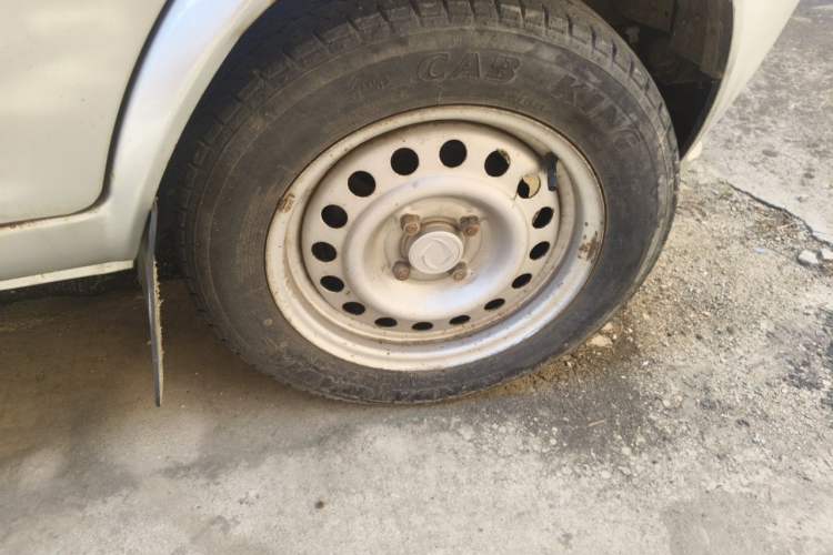 Used Dongfeng Xiaokang K07II 2013 1.0L Base Version Right Front Wheel Hub