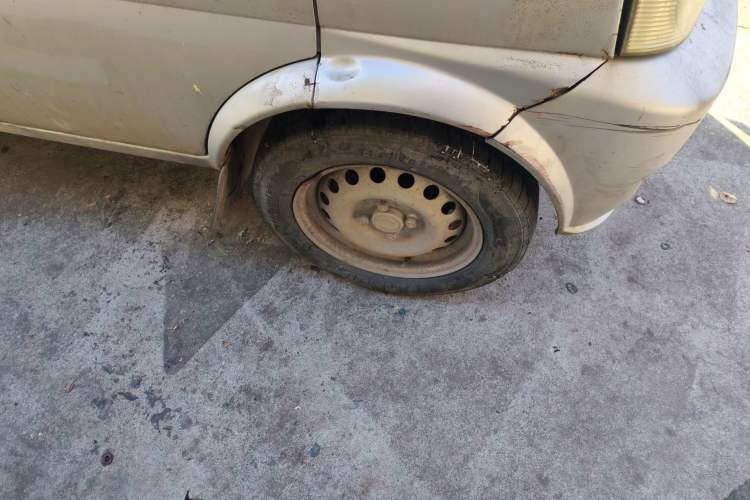 Used Dongfeng Xiaokang K07II 2013 1.0L Base Version Right Front Wheel Hub