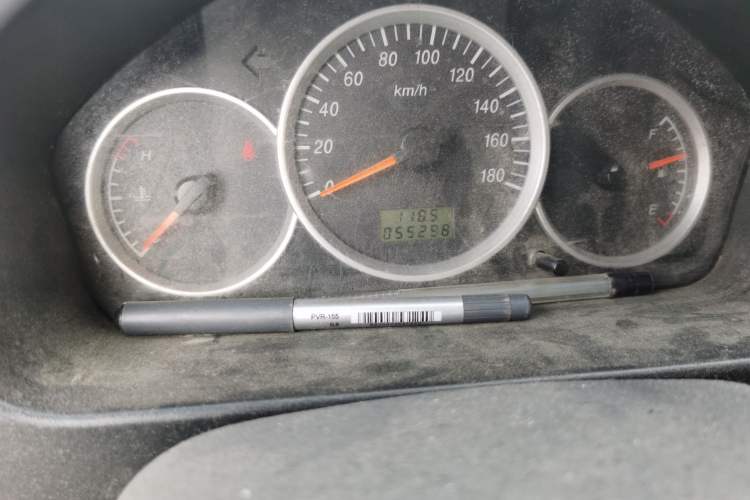 Used Dongfeng Xiaokang K07S 2015 1.2L Practical Version DK12-05 Odometer Close Up