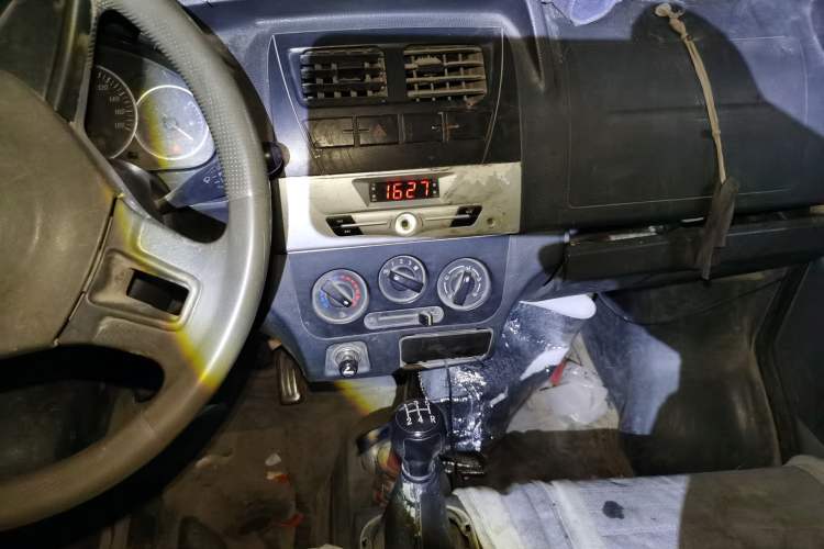 Used Dongfeng Xiaokang K07S 2015 1.0L Practical Version AF10-12 Audio And AC Panel