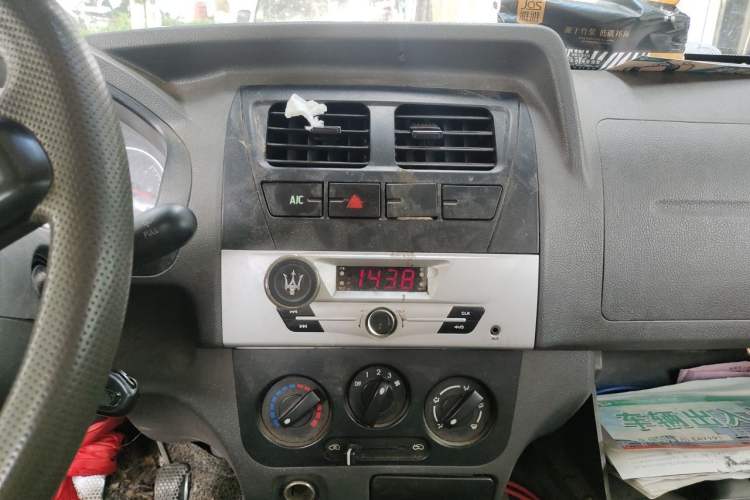 Used Dongfeng Xiaokang K07S 2015 1.2L Practical Version DK12-05 Audio And AC Panel